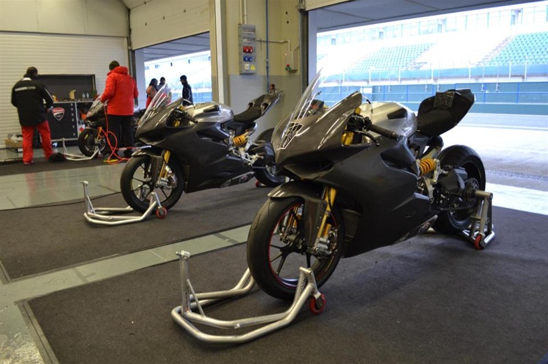 Команда Alstare Ducati: штаб в Бельгии, развитие мотоцикла в Болонье