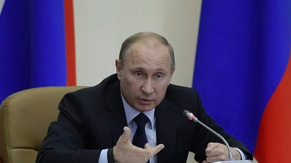 Путин потребовал не допустить замещения бесплатной медицины платной